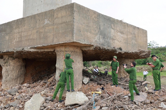 Khởi tố vụ án vi phạm quy định xây dựng gây hậu quả nghiêm trọng tại cầu Sông Lô- Ảnh 1.