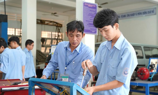 Sắp xếp cơ sở y tế, giáo dục; thành lập Trung tâm Cung ứng dịch vụ sự nghiệp công, BQL Dự án cấp xã- Ảnh 4.