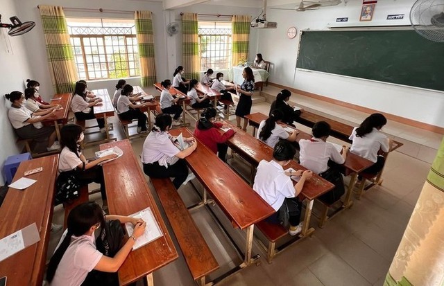 Đẩy nhanh tiến độ sắp xếp đơn vị sự nghiệp giáo dục; bàn giao nguyên trạng khi sáp nhập, giải thể- Ảnh 1.