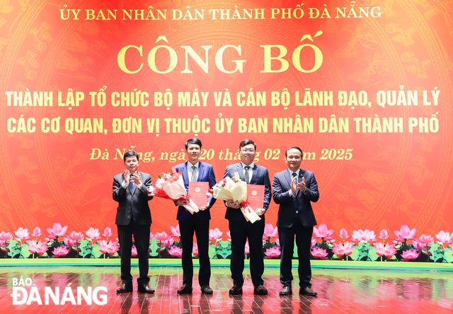 Bổ nhiệm Giám đốc Sở, Chánh Văn phòng UBND thành phố, Phó trưởng ban Nội chính- Ảnh 2.