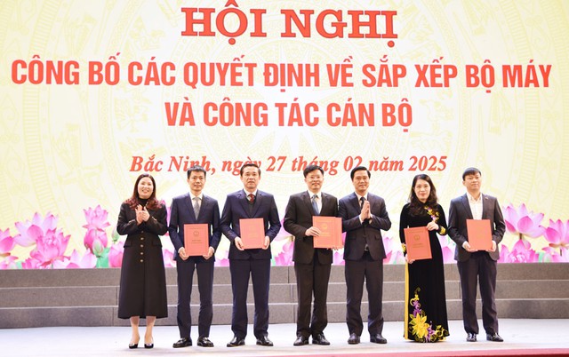 Bắc Ninh công bố các Quyết định về sắp xếp bộ máy, bổ nhiệm lãnh đạo Sở- Ảnh 5.