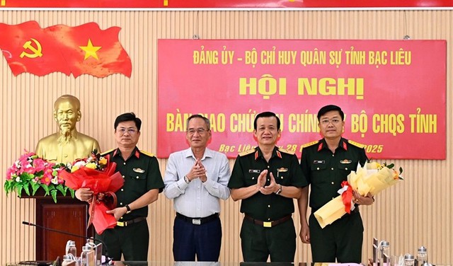 Bổ nhiệm nhân sự Ủy ban Kiểm tra Đảng ủy Quân khu; Chính ủy Bộ Chỉ huy Quân sự tỉnh- Ảnh 1.