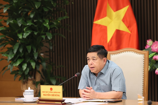 Phó Thủ tướng Nguyễn Chí Dũng: Tập trung toàn bộ sức lực, trí tuệ, thời gian để hoàn thiện Đề án phát triển kinh tế tư nhân- Ảnh 1. Phó Thủ tướng Nguyễn Chí Dũng: Tập trung toàn bộ sức lực, trí tuệ, thời gian để hoàn thiện Đề án phát triển kinh tế tư nhân- Ảnh 1.