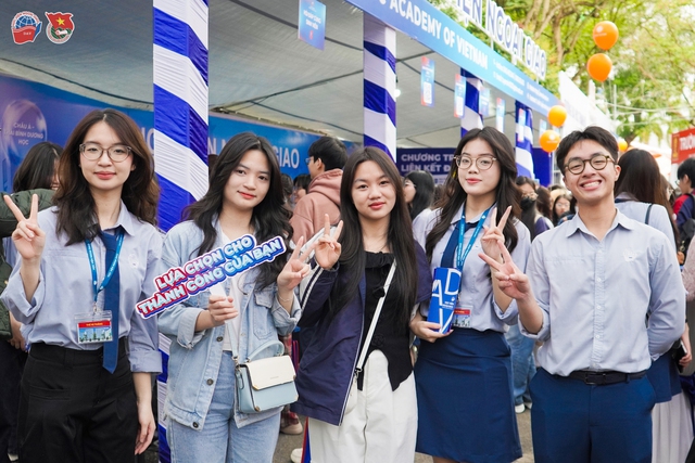 TUYỂN SINH 2025: Dự kiến phương thức, chỉ tiêu tuyển sinh của Học viện Ngoại giao- Ảnh 9. TUYỂN SINH 2025: Dự kiến phương thức, chỉ tiêu tuyển sinh của Học viện Ngoại giao- Ảnh 9.