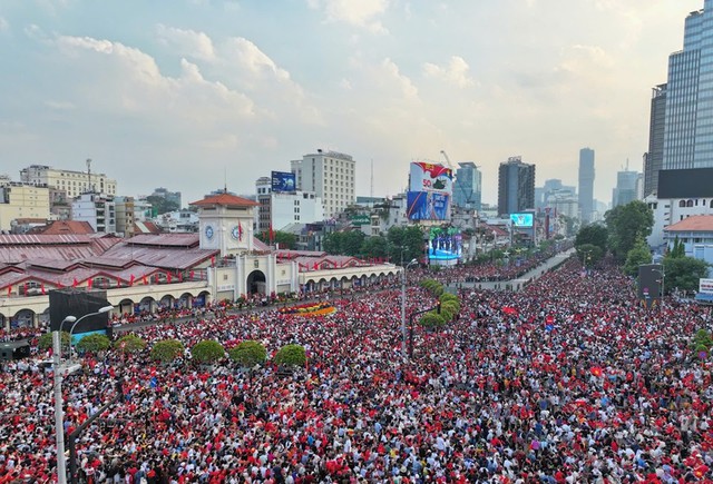 TOÀN CẢNH LỄ DIỄU BINH, DIỄU HÀNH KỶ NIỆM 50 NGÀY GIẢI PHÓNG MIỀN NAM, THỐNG NHẤT ĐẤT NƯỚC: HÀO HÙNG ĐI GIỮA LÒNG NHÂN DÂN- Ảnh 91.