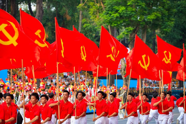 TOÀN CẢNH LỄ DIỄU BINH, DIỄU HÀNH KỶ NIỆM 50 NGÀY GIẢI PHÓNG MIỀN NAM, THỐNG NHẤT ĐẤT NƯỚC: HÀO HÙNG ĐI GIỮA LÒNG NHÂN DÂN- Ảnh 15.
