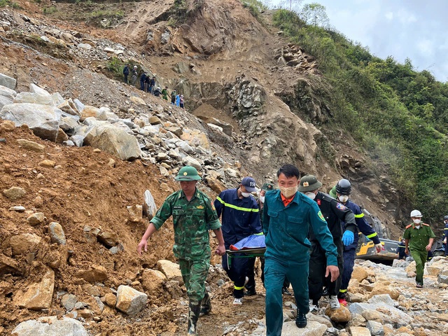 Khẩn trương điều tra, làm rõ nguyên nhân vụ sạt lở thủy điện ở Lai Châu- Ảnh 5. Khẩn trương điều tra, làm rõ nguyên nhân vụ sạt lở thủy điện ở Lai Châu- Ảnh 5.