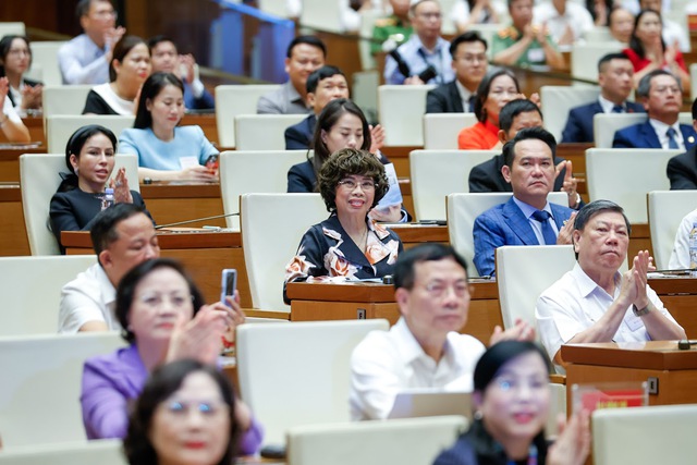 TỔNG THUẬT: HỘI NGHỊ TOÀN QUỐC TRIỂN KHAI NGHỊ QUYẾT 66-NQ/TW VÀ NGHỊ QUYẾT 68-NQ/TW CỦA BỘ CHÍNH TRỊ- Ảnh 6. TỔNG THUẬT: HỘI NGHỊ TOÀN QUỐC TRIỂN KHAI NGHỊ QUYẾT 66-NQ/TW VÀ NGHỊ QUYẾT 68-NQ/TW CỦA BỘ CHÍNH TRỊ- Ảnh 6.
