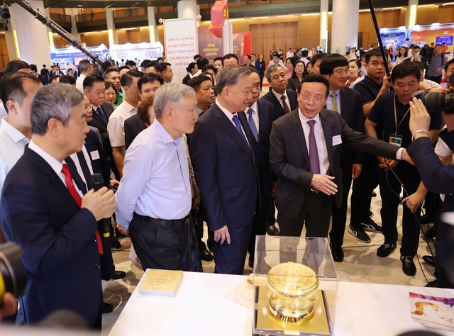 TỔNG THUẬT: HỘI NGHỊ TOÀN QUỐC TRIỂN KHAI NGHỊ QUYẾT 66-NQ/TW VÀ NGHỊ QUYẾT 68-NQ/TW CỦA BỘ CHÍNH TRỊ- Ảnh 34. TỔNG THUẬT: HỘI NGHỊ TOÀN QUỐC TRIỂN KHAI NGHỊ QUYẾT 66-NQ/TW VÀ NGHỊ QUYẾT 68-NQ/TW CỦA BỘ CHÍNH TRỊ- Ảnh 34.
