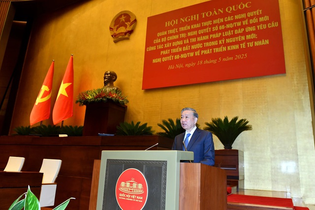 TỔNG BÍ THƯ TÔ LÂM: THẮP LÊN NGỌN LỬA ĐỔI MỚI - KHÁT VỌNG - HÀNH ĐỘNG, VÌ MỘT VIỆT NAM GIÀU MẠNH, PHỒN VINH, HÙNG CƯỜNG- Ảnh 10. TỔNG BÍ THƯ TÔ LÂM: THẮP LÊN NGỌN LỬA ĐỔI MỚI - KHÁT VỌNG - HÀNH ĐỘNG, VÌ MỘT VIỆT NAM GIÀU MẠNH, PHỒN VINH, HÙNG CƯỜNG- Ảnh 10.