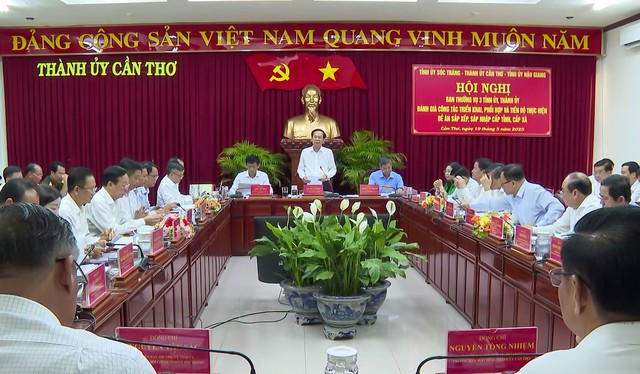 Hợp nhất 3 tỉnh thành: Lựa chọn sắp xếp cán bộ ngang tầm nhiệm vụ, ai không đủ năng lực thì đứng sang 1 bên- Ảnh 1. Hợp nhất 3 tỉnh thành: Lựa chọn sắp xếp cán bộ ngang tầm nhiệm vụ, ai không đủ năng lực thì đứng sang 1 bên- Ảnh 1.