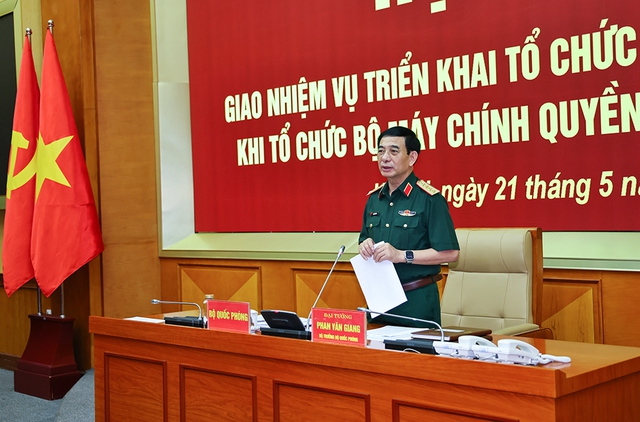 Bộ Quốc phòng giao nhiệm vụ triển khai tổ chức quân sự địa phương khi tổ chức bộ máy chính quyền địa phương 2 cấp- Ảnh 5. Bộ Quốc phòng giao nhiệm vụ triển khai tổ chức quân sự địa phương khi tổ chức bộ máy chính quyền địa phương 2 cấp- Ảnh 5.