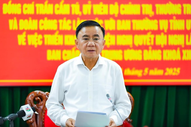 Tuyệt đối không để tình trạng cục bộ địa phương trong sắp xếp nhân sự- Ảnh 1. Tuyệt đối không để tình trạng cục bộ địa phương trong sắp xếp nhân sự- Ảnh 1.