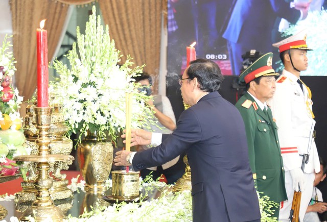 LỄ QUỐC TANG NGUYÊN CHỦ TỊCH NƯỚC TRẦN ĐỨC LƯƠNG- Ảnh 45.