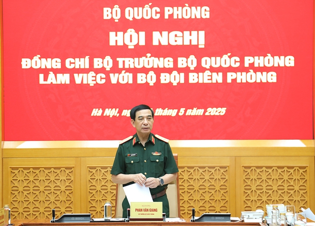 Khẩn trương khảo sát, nghiên cứu, bố trí đồn, trạm biên phòng phù hợp với sắp xếp ĐVHC- Ảnh 4. Khẩn trương khảo sát, nghiên cứu, bố trí đồn, trạm biên phòng phù hợp với sắp xếp ĐVHC- Ảnh 4.