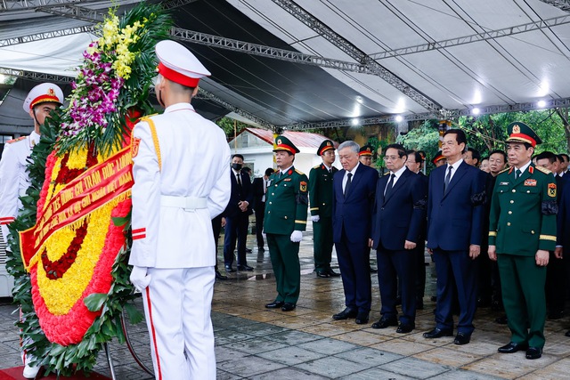 LỄ QUỐC TANG NGUYÊN CHỦ TỊCH NƯỚC TRẦN ĐỨC LƯƠNG- Ảnh 17. LỄ QUỐC TANG NGUYÊN CHỦ TỊCH NƯỚC TRẦN ĐỨC LƯƠNG- Ảnh 17.
