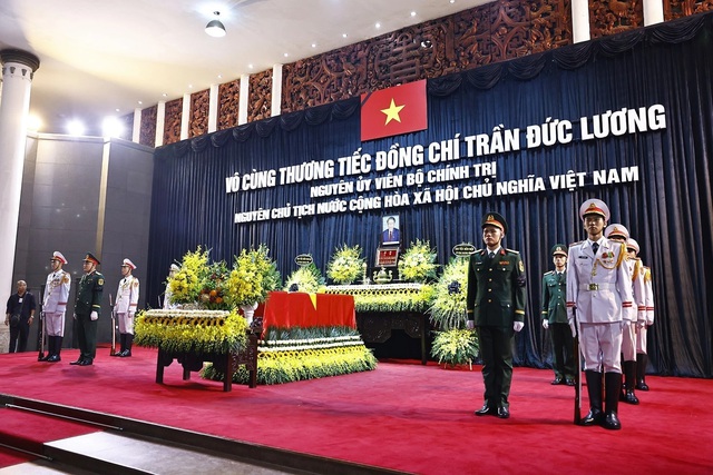 LỄ QUỐC TANG NGUYÊN CHỦ TỊCH NƯỚC TRẦN ĐỨC LƯƠNG- Ảnh 2. LỄ QUỐC TANG NGUYÊN CHỦ TỊCH NƯỚC TRẦN ĐỨC LƯƠNG- Ảnh 2.