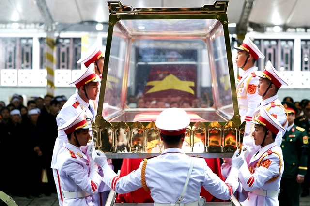 LỄ QUỐC TANG NGUYÊN CHỦ TỊCH NƯỚC TRẦN ĐỨC LƯƠNG- Ảnh 39.