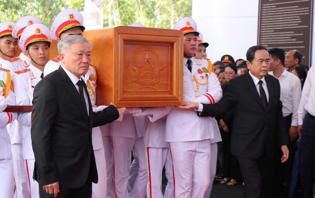 LỄ QUỐC TANG NGUYÊN CHỦ TỊCH NƯỚC TRẦN ĐỨC LƯƠNG- Ảnh 4.