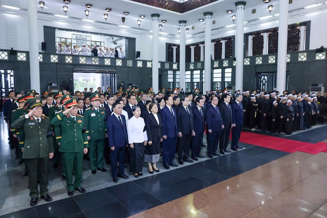 LỄ QUỐC TANG NGUYÊN CHỦ TỊCH NƯỚC TRẦN ĐỨC LƯƠNG- Ảnh 19.