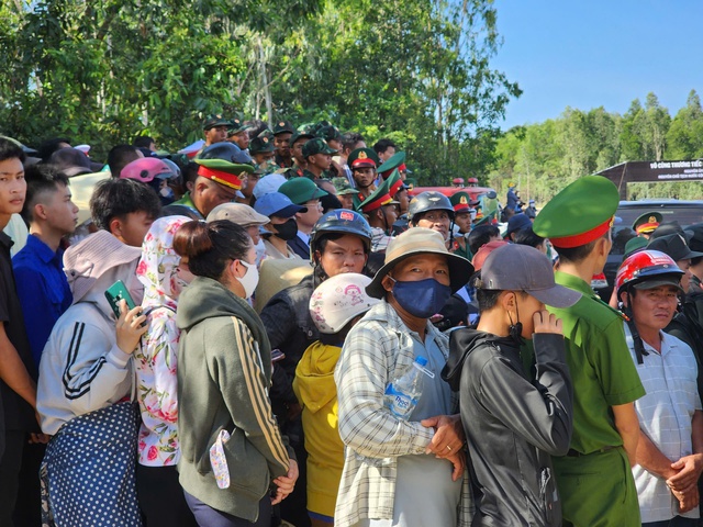 LỄ QUỐC TANG NGUYÊN CHỦ TỊCH NƯỚC TRẦN ĐỨC LƯƠNG- Ảnh 7.