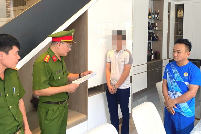 Khởi tố, bắt tạm giam Chủ tịch phường cùng 4 cán bộ quản lý đô thị...- Ảnh 3.