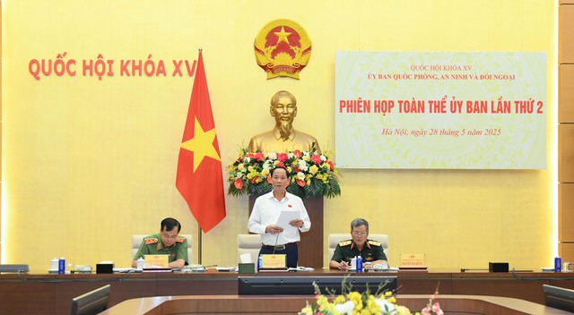 Sắp xếp tổ chức bộ máy quân đội: Thống nhất trình Quốc hội xem xét, thông qua dự án sửa 11 luật tại Kỳ họp thứ 9- Ảnh 2. Sắp xếp tổ chức bộ máy quân đội: Thống nhất trình Quốc hội xem xét, thông qua dự án sửa 11 luật tại Kỳ họp thứ 9- Ảnh 2.