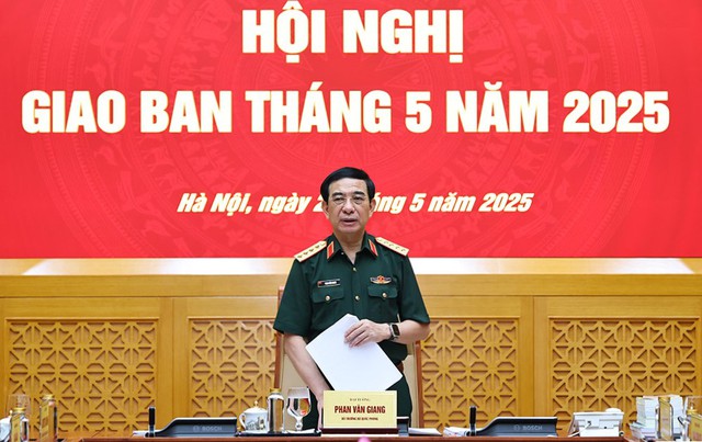 Tập trung sắp xếp lại tổ chức quân sự địa phương; tăng cường huấn luyện lực lượng diễu binh, diễu hành- Ảnh 2. Tập trung sắp xếp lại tổ chức quân sự địa phương; tăng cường huấn luyện lực lượng diễu binh, diễu hành- Ảnh 2.