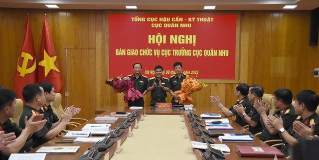 Bổ nhiệm Cục trưởng Cục Tổ chức, Tổng cục Chính trị Quân đội nhân dân Việt Nam- Ảnh 4. Bổ nhiệm Cục trưởng Cục Tổ chức, Tổng cục Chính trị Quân đội nhân dân Việt Nam- Ảnh 4.