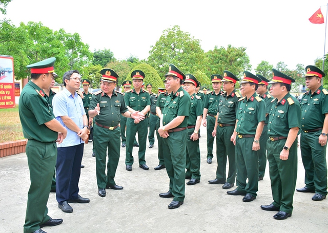 Khẩn trương sắp xếp cơ quan quân sự địa phương; chuyển giao lực lượng từ Bộ Tư lệnh BĐBP về Bộ Chỉ huy Quân sự tỉnh- Ảnh 1. Khẩn trương sắp xếp cơ quan quân sự địa phương; chuyển giao lực lượng từ Bộ Tư lệnh BĐBP về Bộ Chỉ huy Quân sự tỉnh- Ảnh 1.