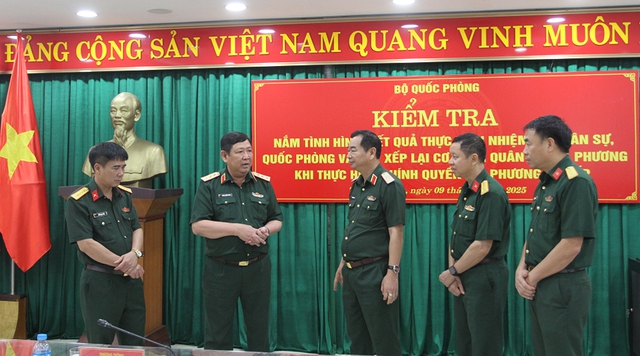 Khẩn trương sắp xếp cơ quan quân sự địa phương; chuyển giao lực lượng từ Bộ Tư lệnh BĐBP về Bộ Chỉ huy Quân sự tỉnh- Ảnh 3. Khẩn trương sắp xếp cơ quan quân sự địa phương; chuyển giao lực lượng từ Bộ Tư lệnh BĐBP về Bộ Chỉ huy Quân sự tỉnh- Ảnh 3.