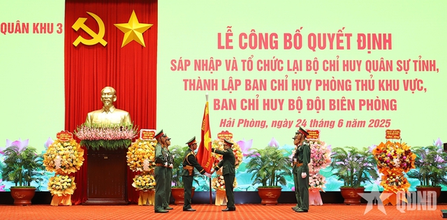 Công bố Quyết định thành lập các tổ chức quân sự địa phương tại Quân khu 3- Ảnh 4. Công bố Quyết định thành lập các tổ chức quân sự địa phương tại Quân khu 3- Ảnh 4.