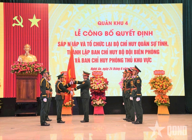 Sáp nhập và tổ chức lại cơ quan quân sự địa phương Quân khu 4- Ảnh 1.