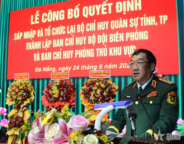 Công bố các quyết định về tổ chức quân sự địa phương tại Quân khu 5- Ảnh 2. Công bố các quyết định về tổ chức quân sự địa phương tại Quân khu 5- Ảnh 2.