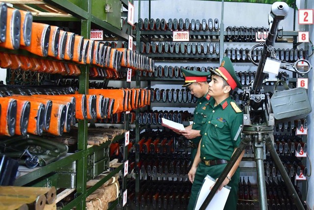 Kiểm tra công tác chuẩn bị triển khai sắp xếp, điều chỉnh tổ chức cơ quan Quân sự địa phương- Ảnh 2. Kiểm tra công tác chuẩn bị triển khai sắp xếp, điều chỉnh tổ chức cơ quan Quân sự địa phương- Ảnh 2.