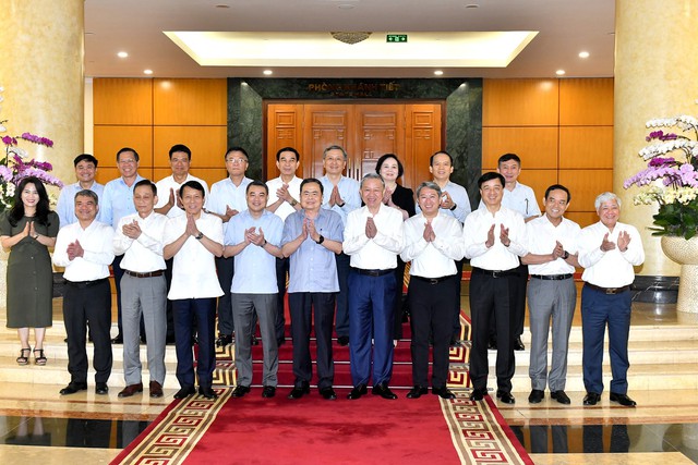 Tổng Bí thư Tô Lâm: Công tác hoàn thiện thể chế pháp luật phải mở đường cho kiến tạo phát triển- Ảnh 8. Tổng Bí thư Tô Lâm: Công tác hoàn thiện thể chế pháp luật phải mở đường cho kiến tạo phát triển- Ảnh 8.
