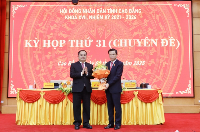 Ban Bí thư chuẩn y 2 tân Phó Bí thư Tỉnh ủy; bầu nhân sự Chủ tịch HĐND và Chủ tịch UBND tỉnh- Ảnh 5. Ban Bí thư chuẩn y 2 tân Phó Bí thư Tỉnh ủy; bầu nhân sự Chủ tịch HĐND và Chủ tịch UBND tỉnh- Ảnh 5.