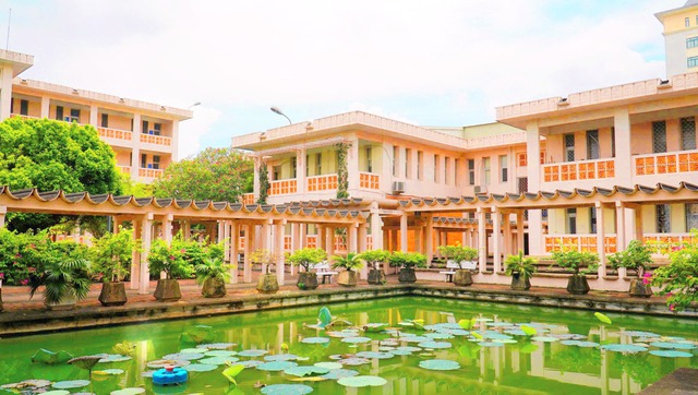 Điểm sàn tuyển sinh năm 2025 của Trường Đại học Ngoại ngữ, ĐHQGHN- Ảnh 1. Điểm sàn tuyển sinh năm 2025 của Trường Đại học Ngoại ngữ, ĐHQGHN- Ảnh 1.