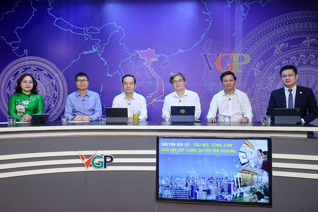 TỌA ĐÀM: CHUYỂN ĐỔI SỐ - CẦU NỐI 'SỐNG CÒN' GIỮA 2 CẤP CHÍNH QUYỀN ĐỊA PHƯƠNG- Ảnh 1.
