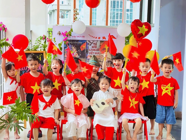 Hợp luyện, sơ duyệt, tổng duyệt DIỄU BINH, DIỄU HÀNH: Hà Nội cho học sinh 12 quận trước đây nghỉ học- Ảnh 1.