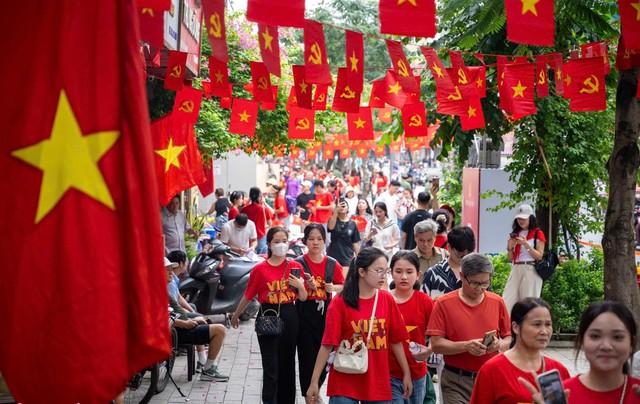 Tổng hợp luyện DIỄU BINH, DIỄU HÀNH: 'Nhuộm đỏ' các tuyến phố Thủ đô chờ đón những bước chân oai hùng- Ảnh 10.