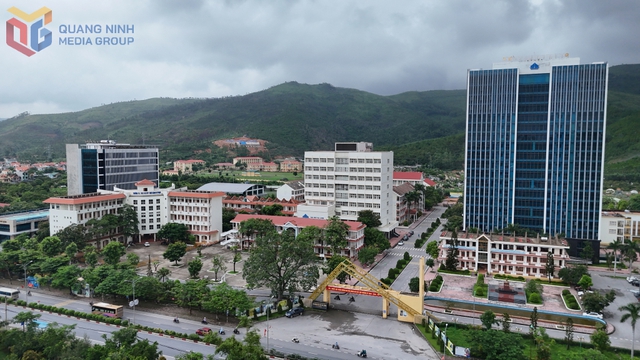 Điểm chuẩn Trường Đại học Hạ Long năm 2025- Ảnh 1.