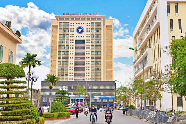 Điểm chuẩn Trường Đại học Y Dược Thái Bình 2025- Ảnh 1. Điểm chuẩn Trường Đại học Y Dược Thái Bình 2025- Ảnh 1.