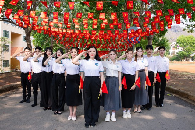 Điểm chuẩn Trường Đại học Tây Bắc năm 2025- Ảnh 2. Điểm chuẩn Trường Đại học Tây Bắc năm 2025- Ảnh 2.