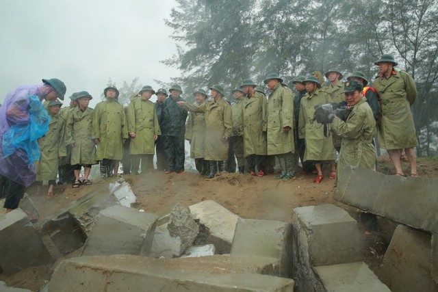 CẤP BÁCH ứng phó BÃO SỐ 5 (Kajiki): KHẨN TRƯƠNG DI DÂN, CẤM RA ĐƯỜNG từ 11-18h...- Ảnh 15.