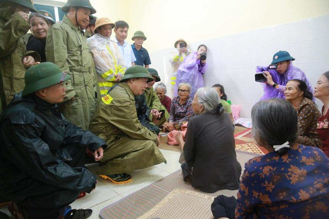 CẤP BÁCH ứng phó BÃO SỐ 5 (Kajiki): KHẨN TRƯƠNG DI DÂN, CẤM RA ĐƯỜNG từ 11-18h...- Ảnh 18.