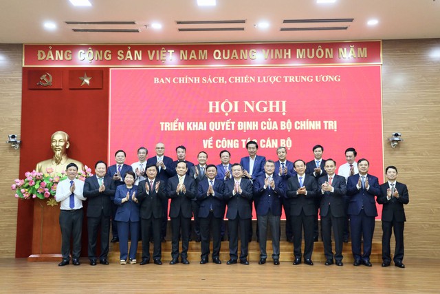 Bộ Chính trị bổ nhiệm đồng chí Nguyễn Thanh Nghị giữ chức Trưởng Ban Chính sách, chiến lược Trung ương- Ảnh 5. Bộ Chính trị bổ nhiệm đồng chí Nguyễn Thanh Nghị giữ chức Trưởng Ban Chính sách, chiến lược Trung ương- Ảnh 5.