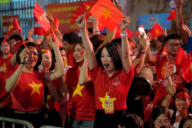 TẶNG QUÀ CHO TOÀN DÂN ĂN TẾT ĐỘC LẬP- Ảnh 1.
