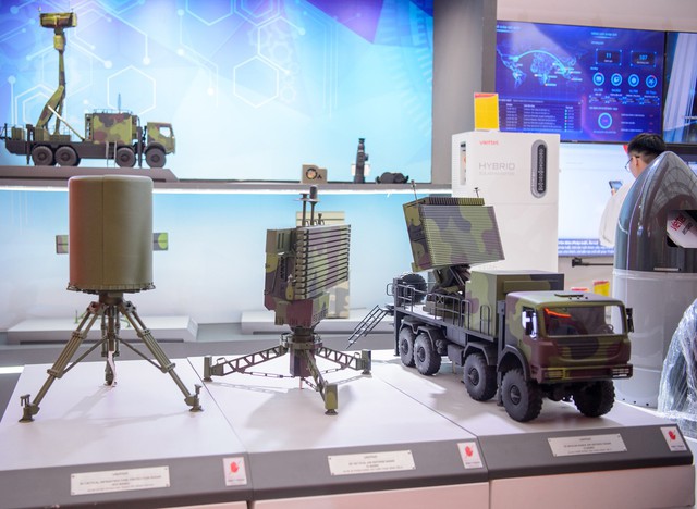 'Trình làng' Pháo tự hành hạng nặng, UAV đa năng tầm xa... Make in Vietnam- Ảnh 3.