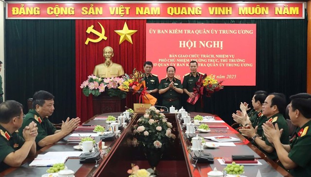 Trung tướng Phạm Ngọc Tuấn đảm nhận chức vụ Phó chủ nhiệm Thường trực, thủ trưởng Cơ quan Ủy ban Kiểm tra Quân ủy Trung ương- Ảnh 2.